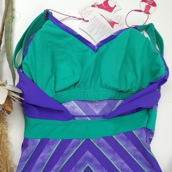 New Speedo Sculpture Body Scuplting One Piece Sz Aus 8/US size 4 - Picture 4 of 10